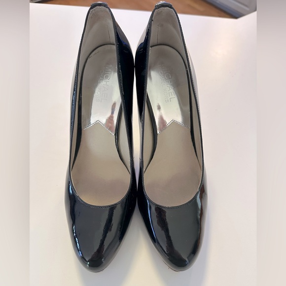 Michael Kors black patent stilettos size 9 - Picture 2 of 10